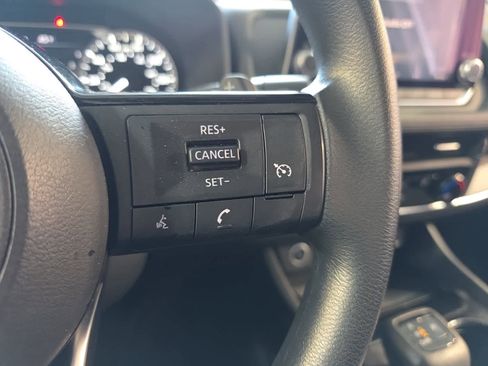 Used 2021 Nissan Rogue S image 29