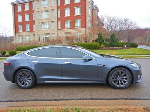 Used 2017 Tesla Model S 100D image 5