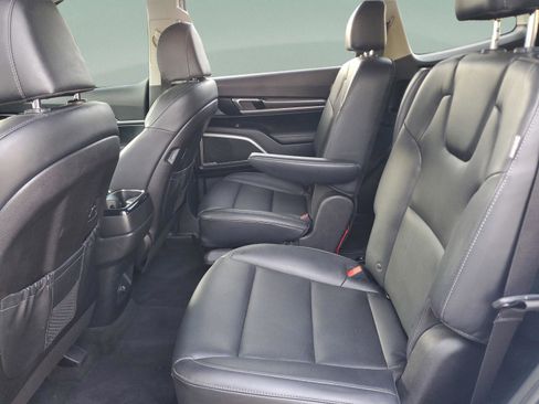Used 2023 Kia Telluride S w/ S Sunroof Package image 7