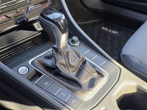 New 2026 Volkswagen Jetta SE image 16