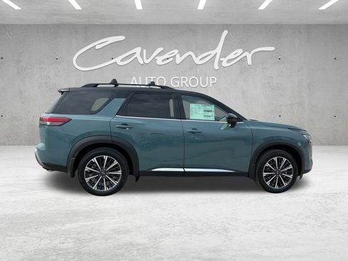 New 2026 Nissan Pathfinder Platinum image 17