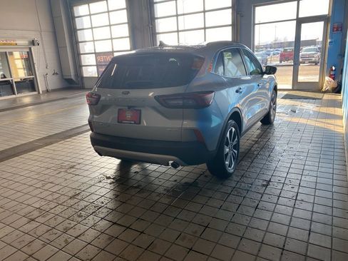 Used 2024 Ford Escape Platinum image 20