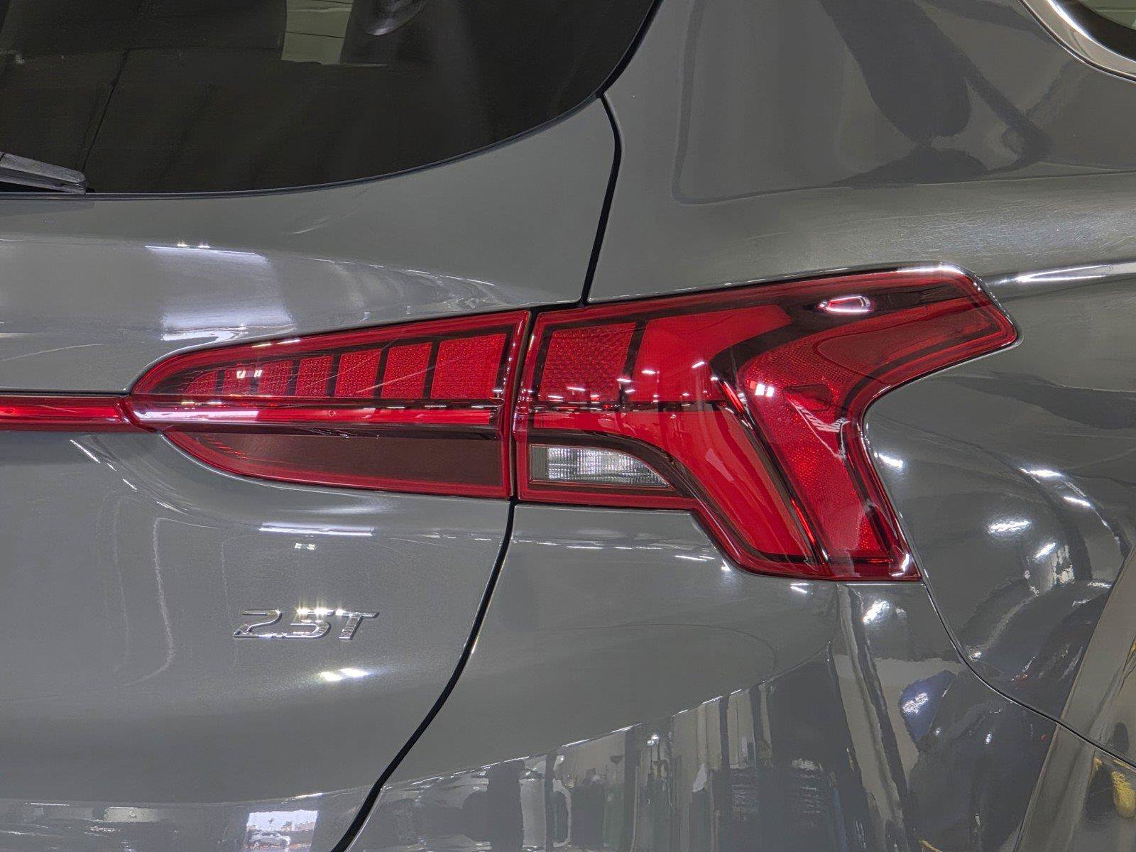 Used 2021 Hyundai Santa Fe Limited FWD image 12