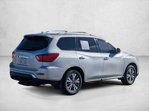 Used 2019 Nissan Pathfinder S image 5