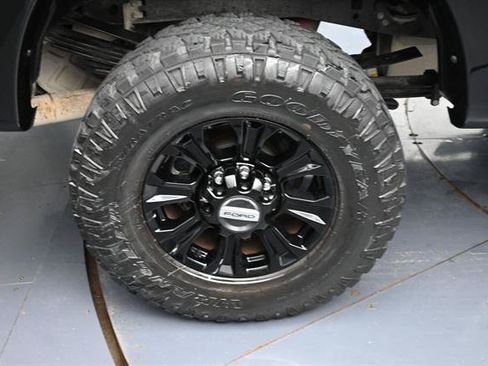 Certified 2021 Ford F250 Lariat w/ Tremor Off-Road Package AWD/4WD image 27