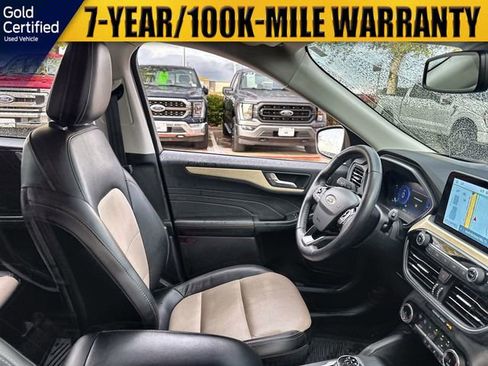 Certified 2022 Ford Escape Titanium w/ Titanium Premium Package image 18