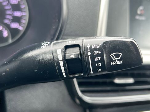 Used 2019 Kia Optima LX image 25