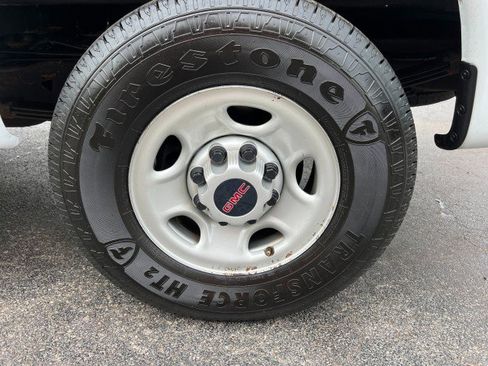 Used 2019 GMC Savana 2500 w/ Driver Convenience Package image 32