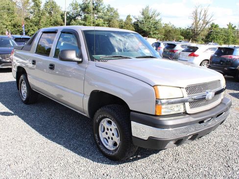 Used 2004 Chevrolet Avalanche 4x4 image 4