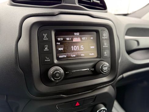 Used 2019 Jeep Renegade Sport image 31