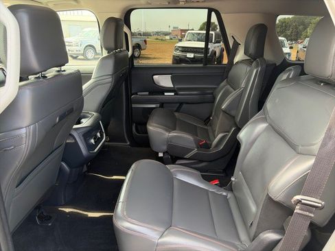 Used 2025 Ford Expedition Active AWD/4WD image 24