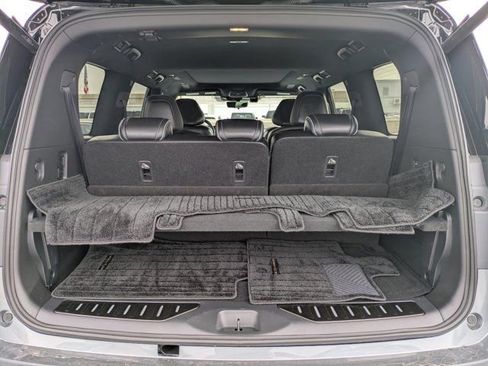 Used 2025 INFINITI QX80 Autograph w/ Autograph Exterior Package image 11