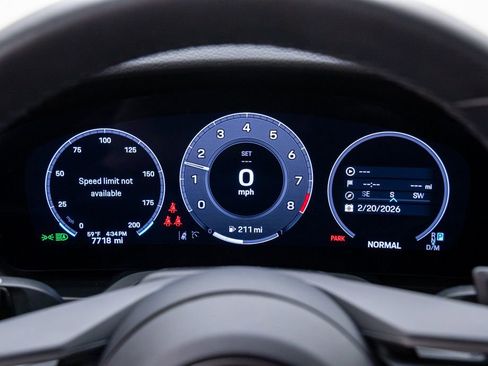 Certified 2025 Porsche 911 Carrera image 20