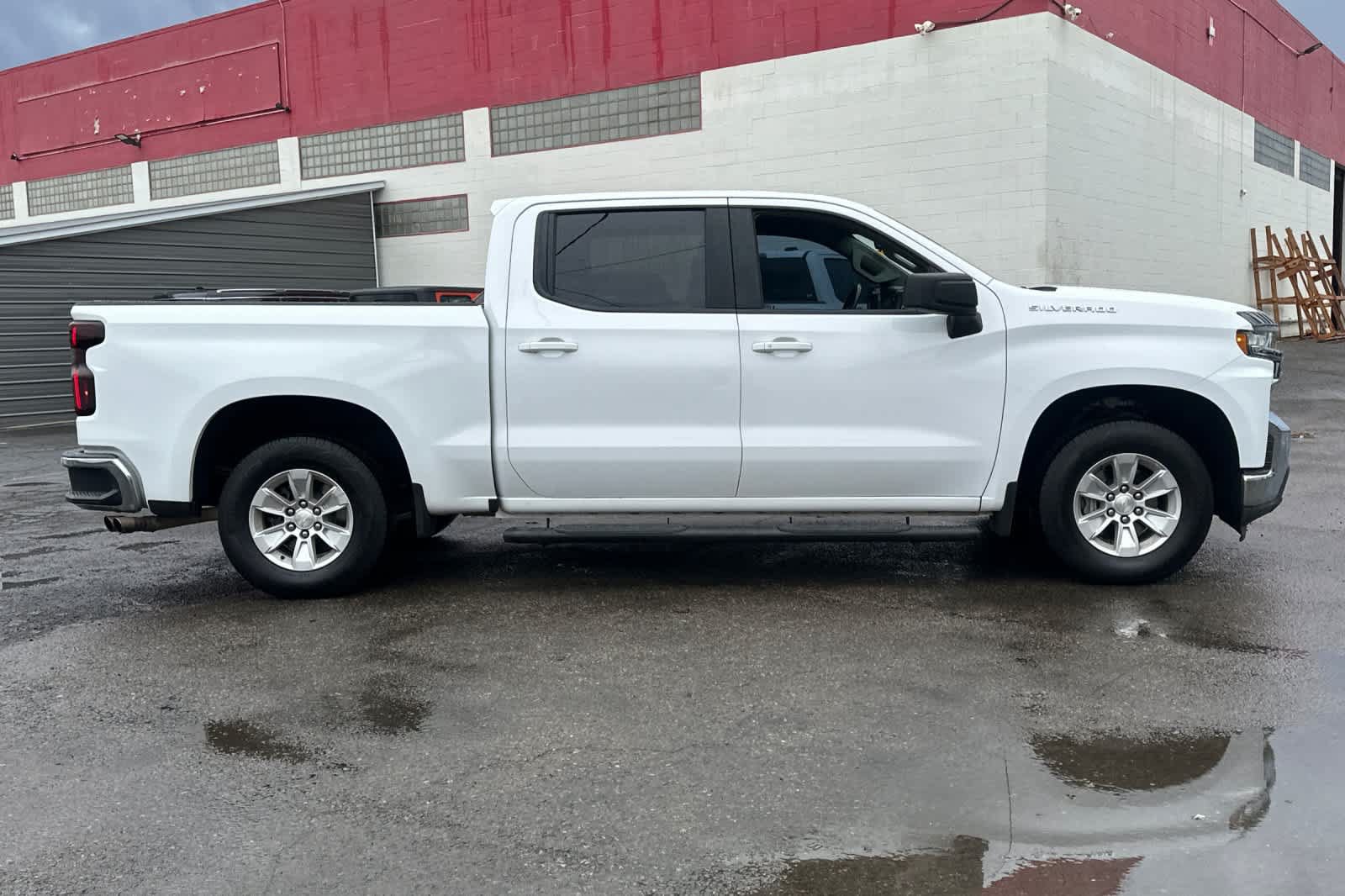 Used 2021 Chevrolet Silverado 1500 LT w/ Bed Protection Package RWD image 8