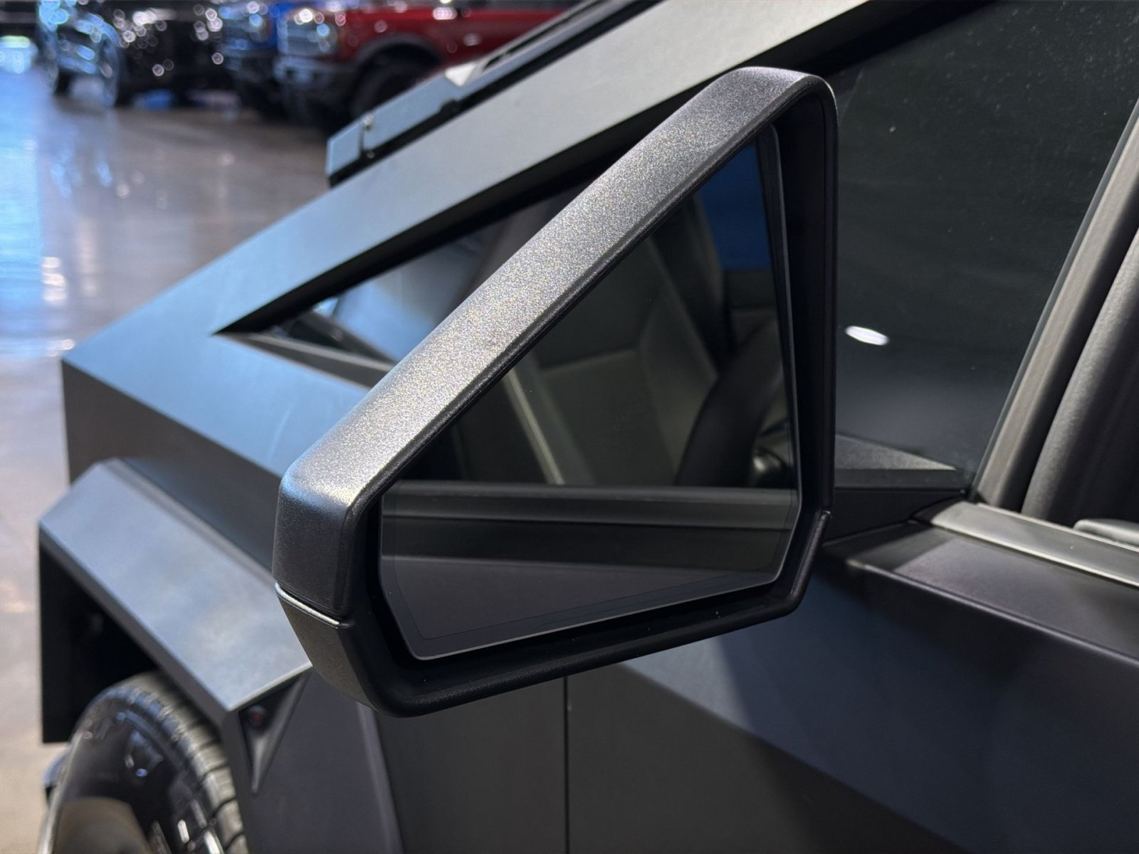 Used 2024 Tesla Cybertruck AWD Crew Cab image 13
