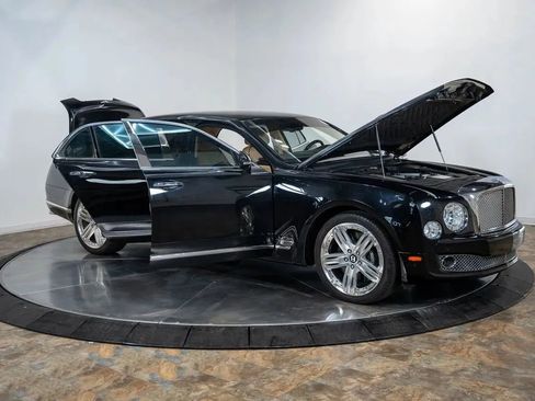 Used 2011 Bentley Mulsanne image 16