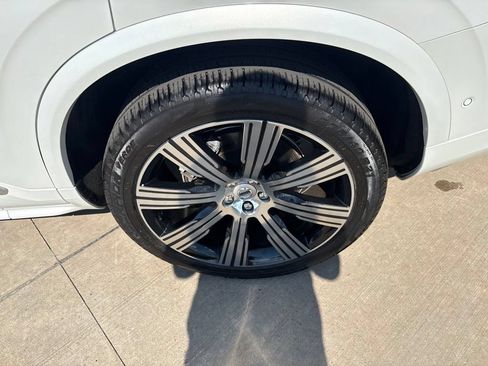 Certified 2024 Volvo XC90 B6 Ultimate w/ Lounge Package AWD/4WD image 14