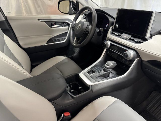 Used 2025 Toyota RAV4 XLE Premium w/ Weather Package AWD/4WD image 28