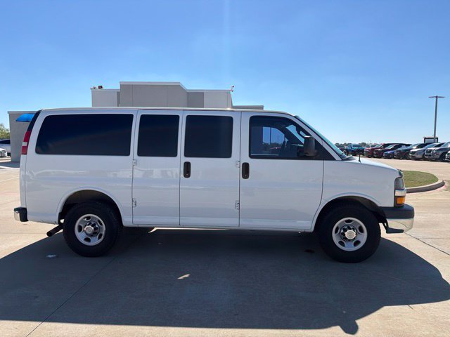 Used 2016 Chevrolet Express 2500 LT w/ LT Preferred Equipment Group RWD image 4