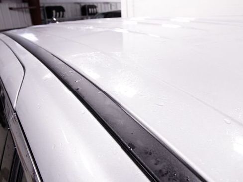 Used 2024 Chrysler Pacifica Touring-L image 21