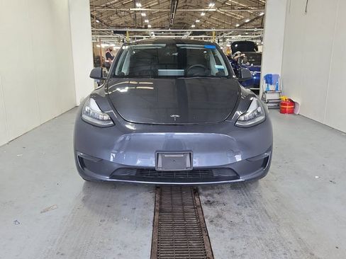 Used 2023 Tesla Model Y Long Range image 3