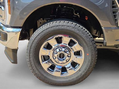 New 2026 Ford F250 Lariat w/ Chrome Package image 10