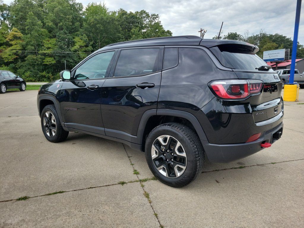 Used 2018 Jeep Compass Trailhawk w/ Leather Interior Group AWD/4WD image 3