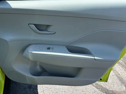 Used 2024 Hyundai Kona SE FWD image 13