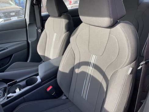 New 2026 Hyundai Elantra SEL FWD image 9