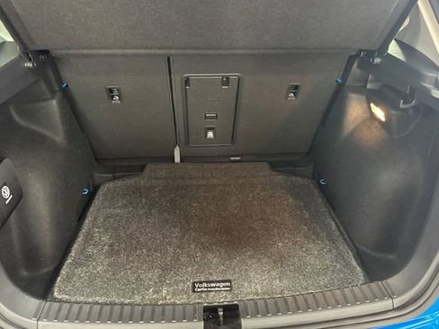 Certified 2023 Volkswagen Taos SE w/ Panoramic Sunroof Package FWD image 19