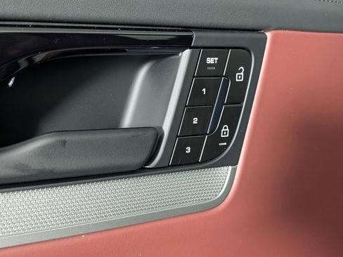 New 2026 Porsche Cayenne Coupe AWD/4WD image 26