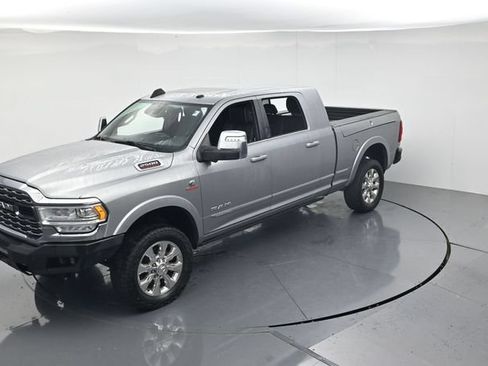 Used 2024 RAM 2500 Limited AWD/4WD image 44