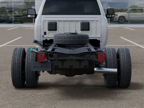 New 2025 RAM 5500 Tradesman AWD/4WD image 21