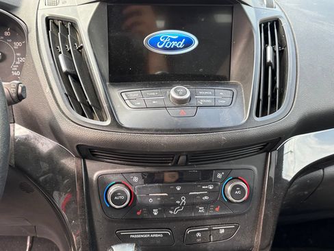 Used 2017 Ford Escape SE w/ Equipment Group 201A AWD/4WD image 7