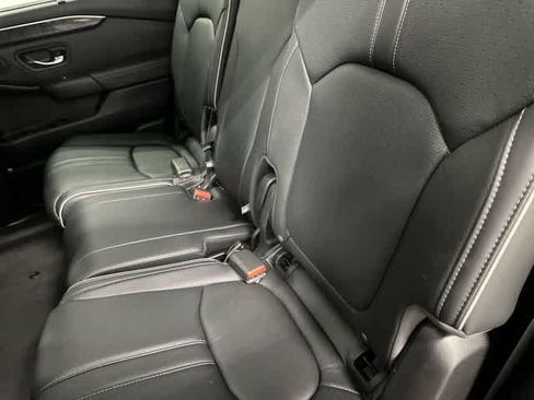 Used 2023 Honda Pilot Elite image 11