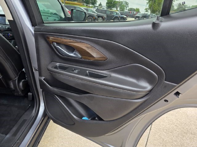 Used 2018 GMC Terrain Denali w/ Driver Alert Package II AWD/4WD image 12