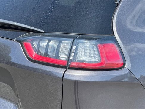 Used 2023 Jeep Cherokee Altitude Lux image 49