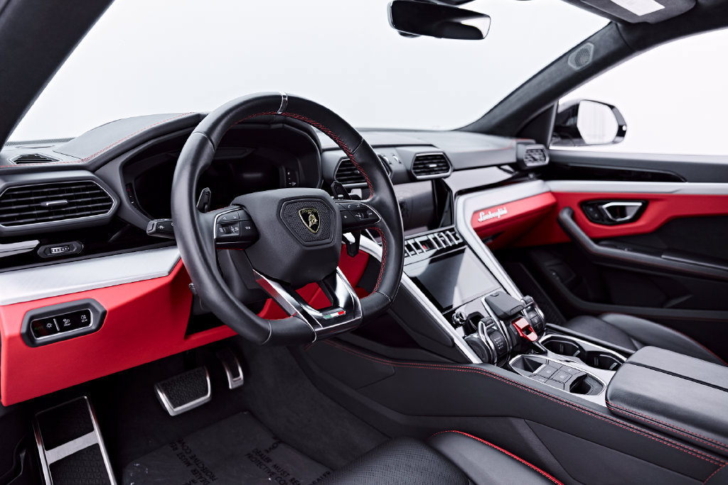 Used 2023 Lamborghini Urus S AWD/4WD image 2