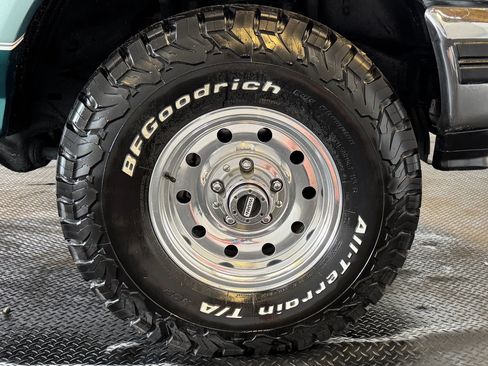 Used 1996 Ford Bronco image 10