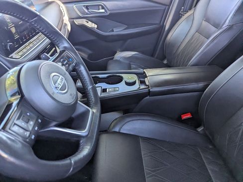 Certified 2021 Nissan Rogue Platinum image 19