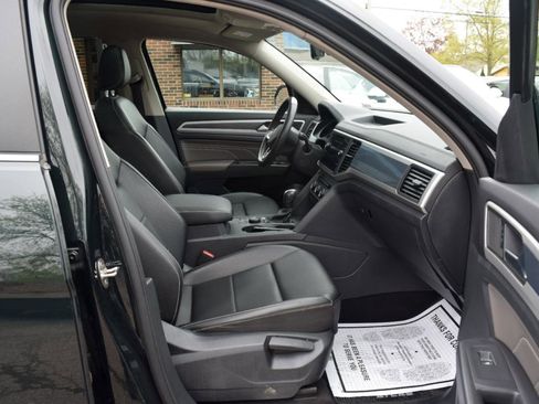 Used 2021 Volkswagen Atlas SE w/ Panoramic Sunroof Package AWD/4WD image 35