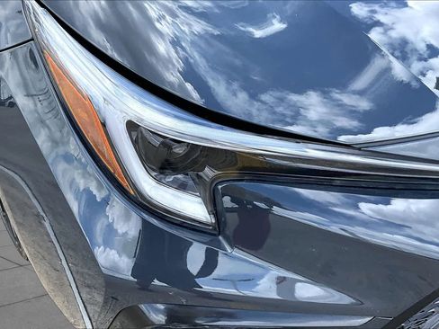 Used 2025 Toyota Corolla SE FWD image 27