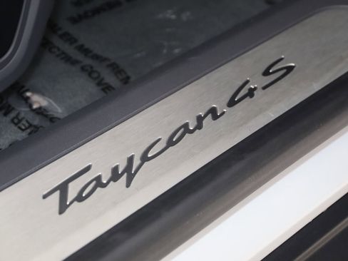 Used 2020 Porsche Taycan 4S image 14