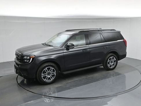 Used 2025 Ford Expedition Active image 49