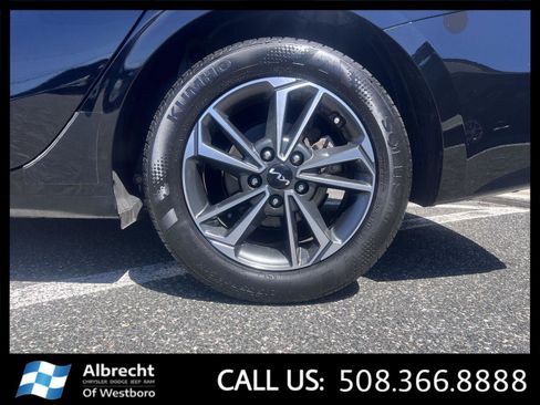 Used 2023 Kia Forte LXS w/ LXS Technology Package image 29