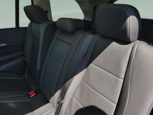 New 2026 Mercedes-Benz GLS 450 4MATIC image 15