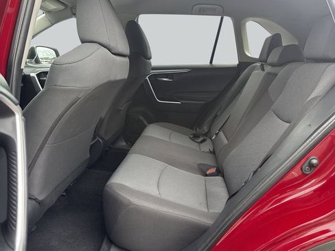 Used 2025 Toyota RAV4 XLE AWD/4WD image 31