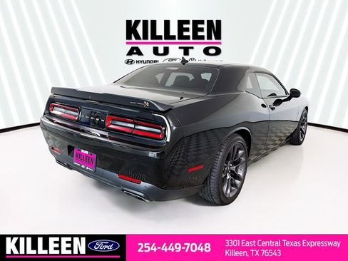 Used 2021 Dodge Challenger R/T Scat Pack w/ Plus Package RWD image 8