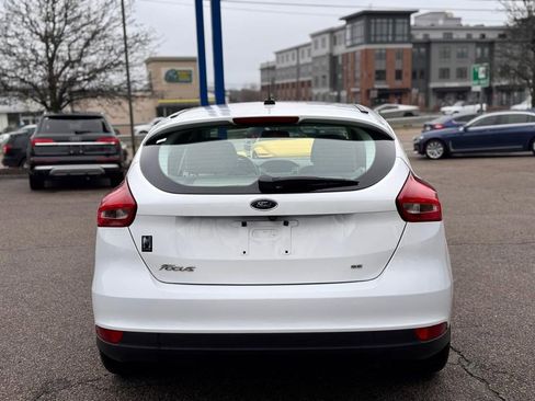 Used 2015 Ford Focus SE FWD image 5