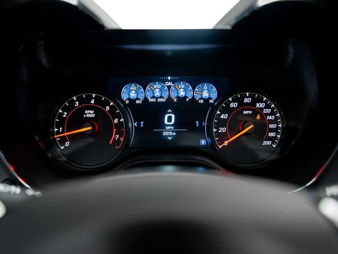 Used 2022 Chevrolet Camaro ZL1 RWD image 46